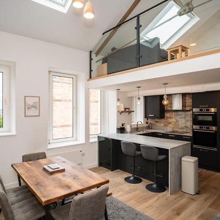 Pass The Keys Stunning 3 Bed Loft Style Apt With Free Parking EDI Exteriér fotografie