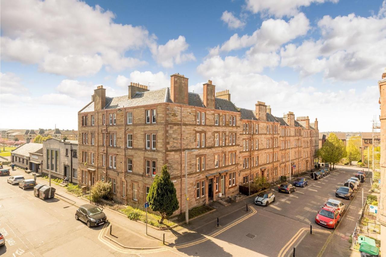 Pass The Keys Stunning 3 Bed Loft Style Apt With Free Parking EDI Exteriér fotografie