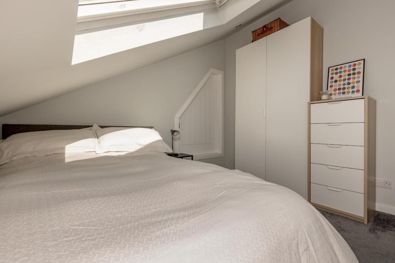 Pass The Keys Stunning 3 Bed Loft Style Apt With Free Parking EDI Exteriér fotografie