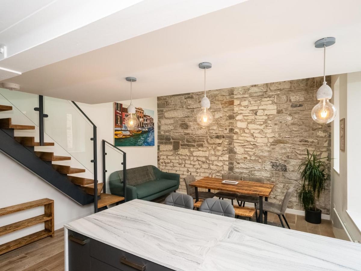 Pass The Keys Stunning 3 Bed Loft Style Apt With Free Parking EDI Exteriér fotografie