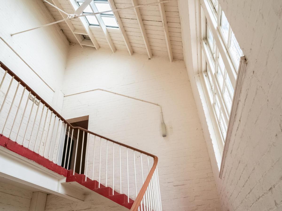 Pass The Keys Stunning 3 Bed Loft Style Apt With Free Parking EDI Exteriér fotografie