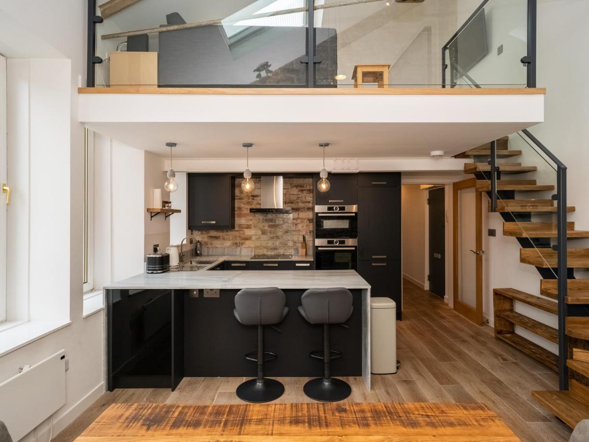 Pass The Keys Stunning 3 Bed Loft Style Apt With Free Parking EDI Exteriér fotografie