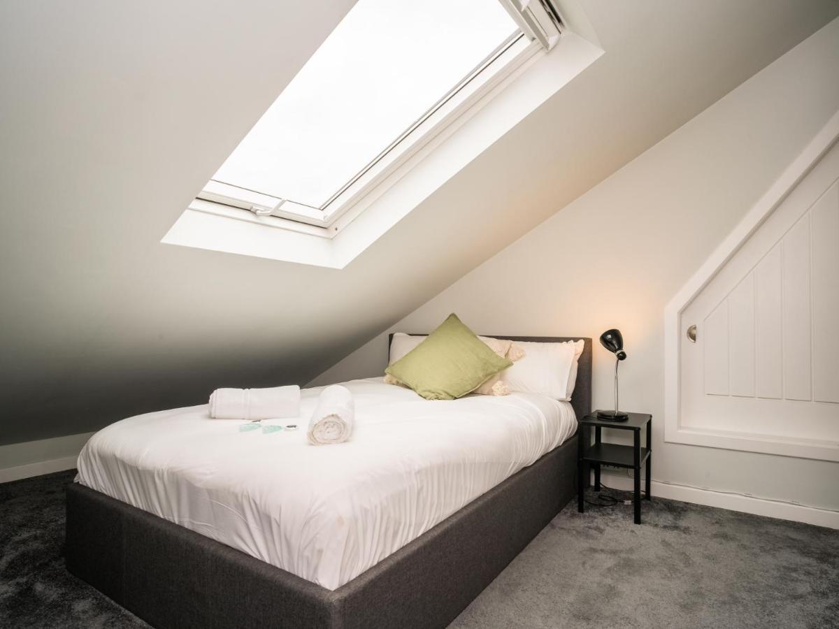 Pass The Keys Stunning 3 Bed Loft Style Apt With Free Parking EDI Exteriér fotografie