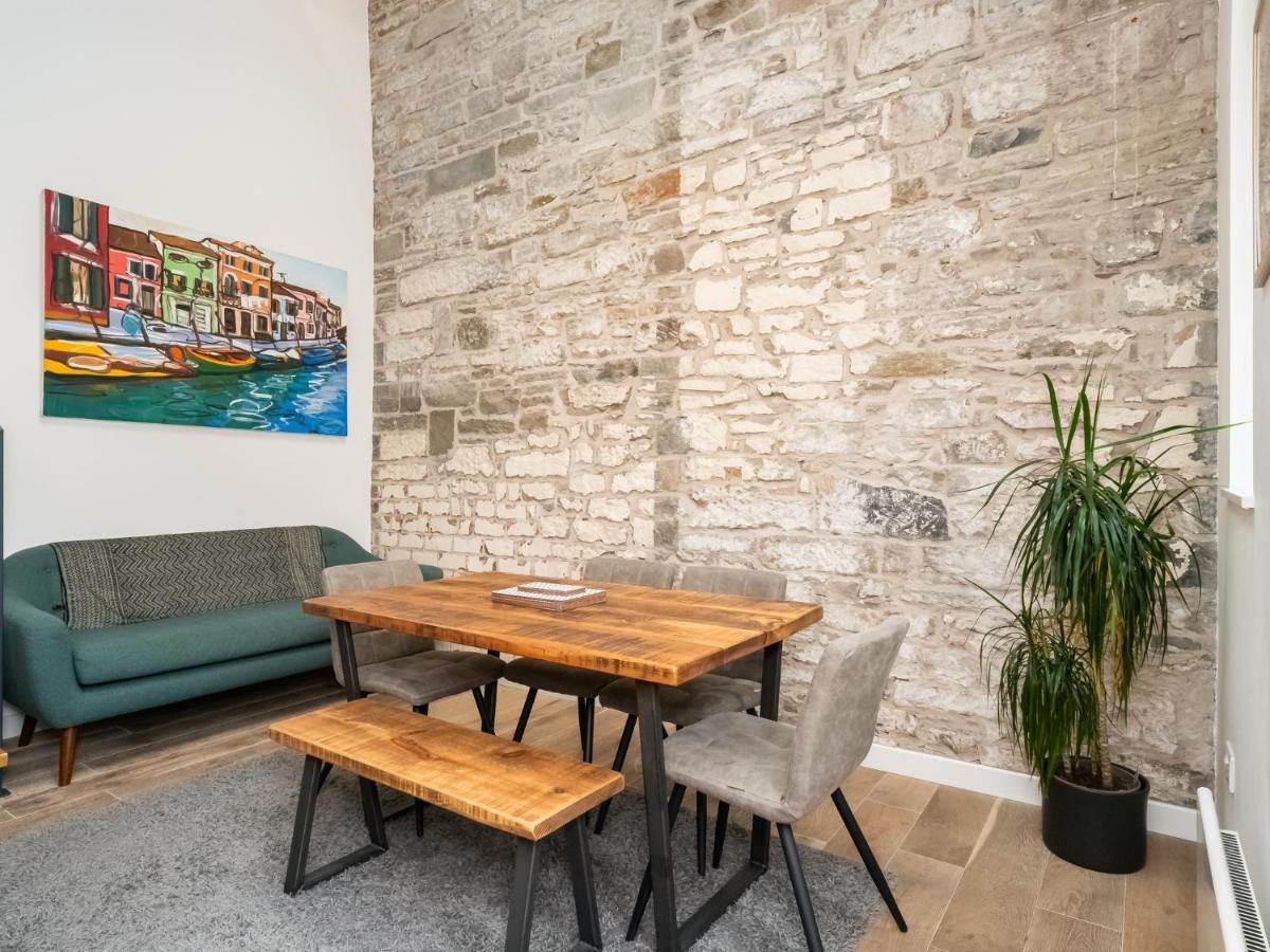 Pass The Keys Stunning 3 Bed Loft Style Apt With Free Parking EDI Exteriér fotografie